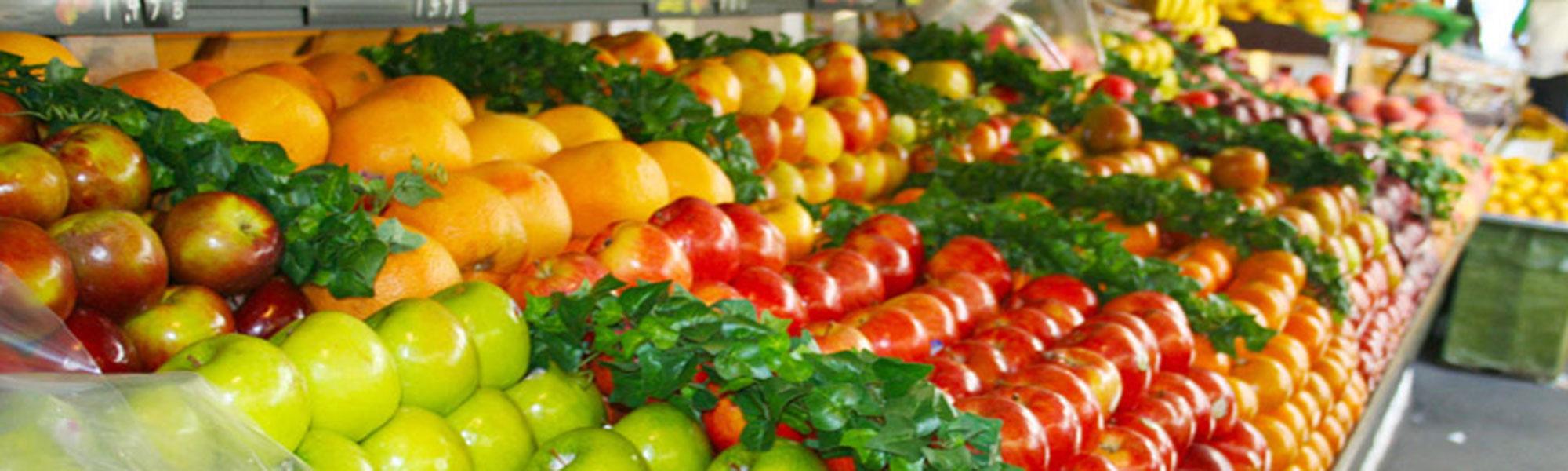 Image of colorful fruit at farmers market